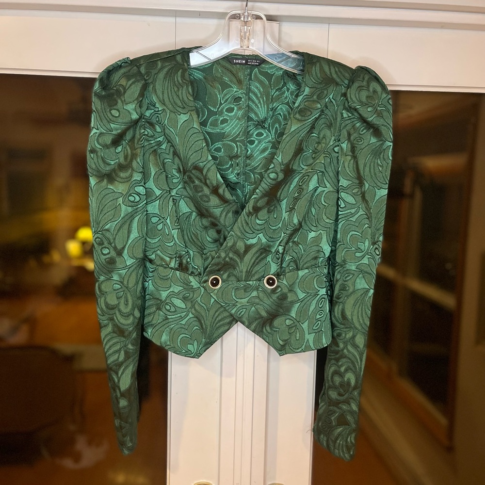 Green button detail blazer